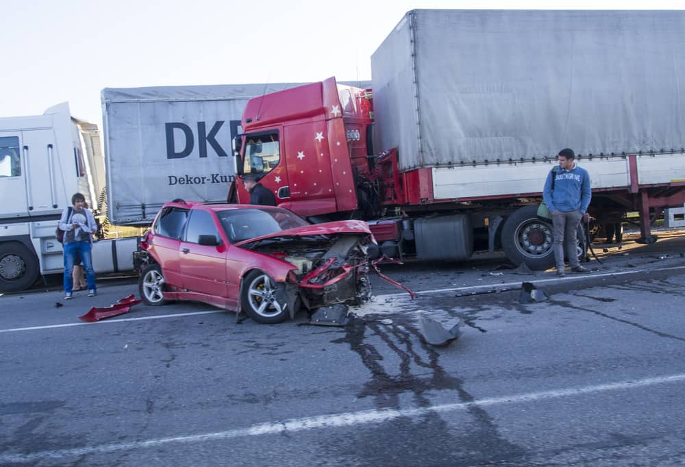Difference between Truck Accidents and Car Accidents